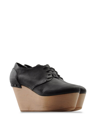 Нажмите здесь, чтобы просмотреть Vic Matie. Купите онлайн избранную подбор