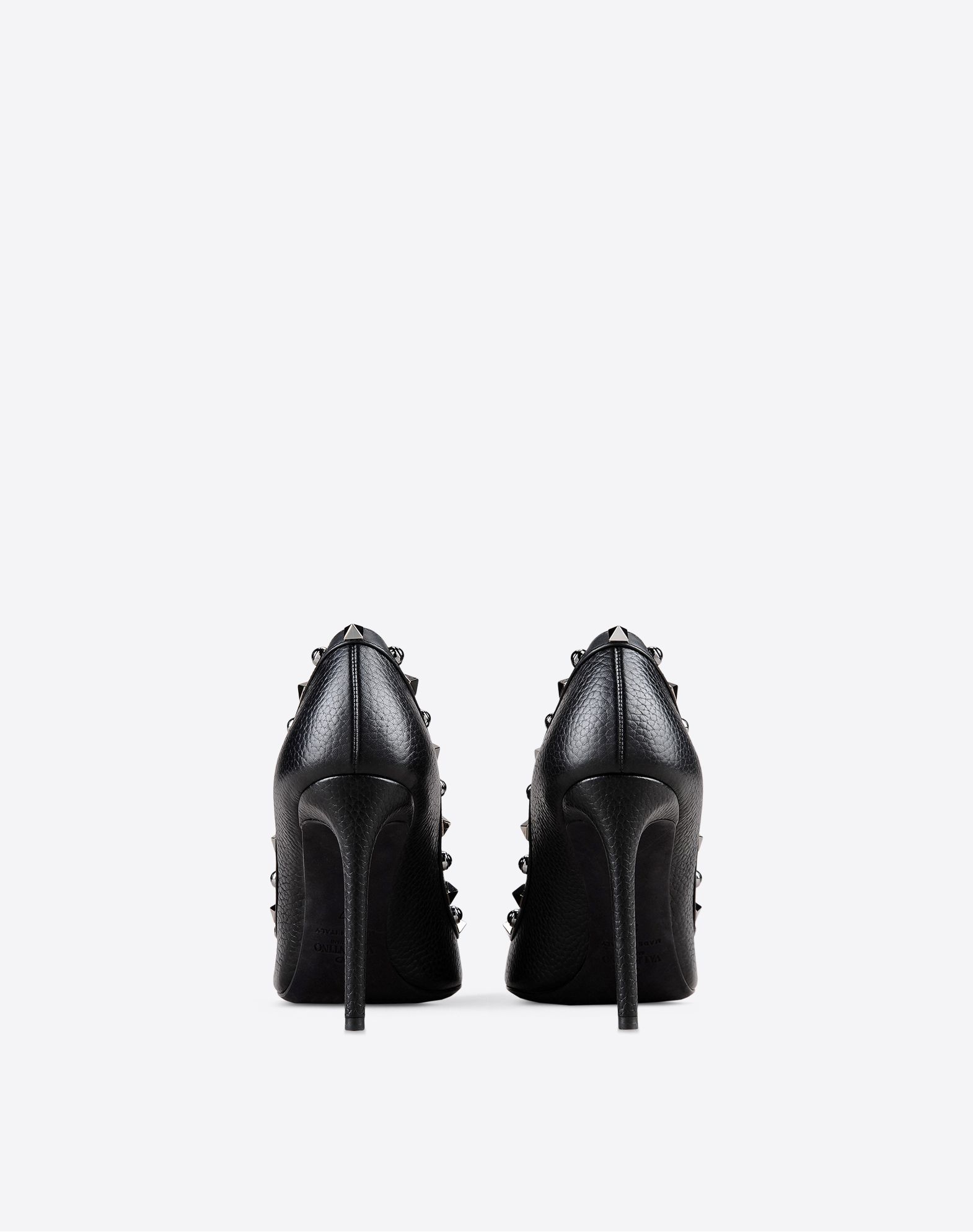 valentino garavani noir rockstud