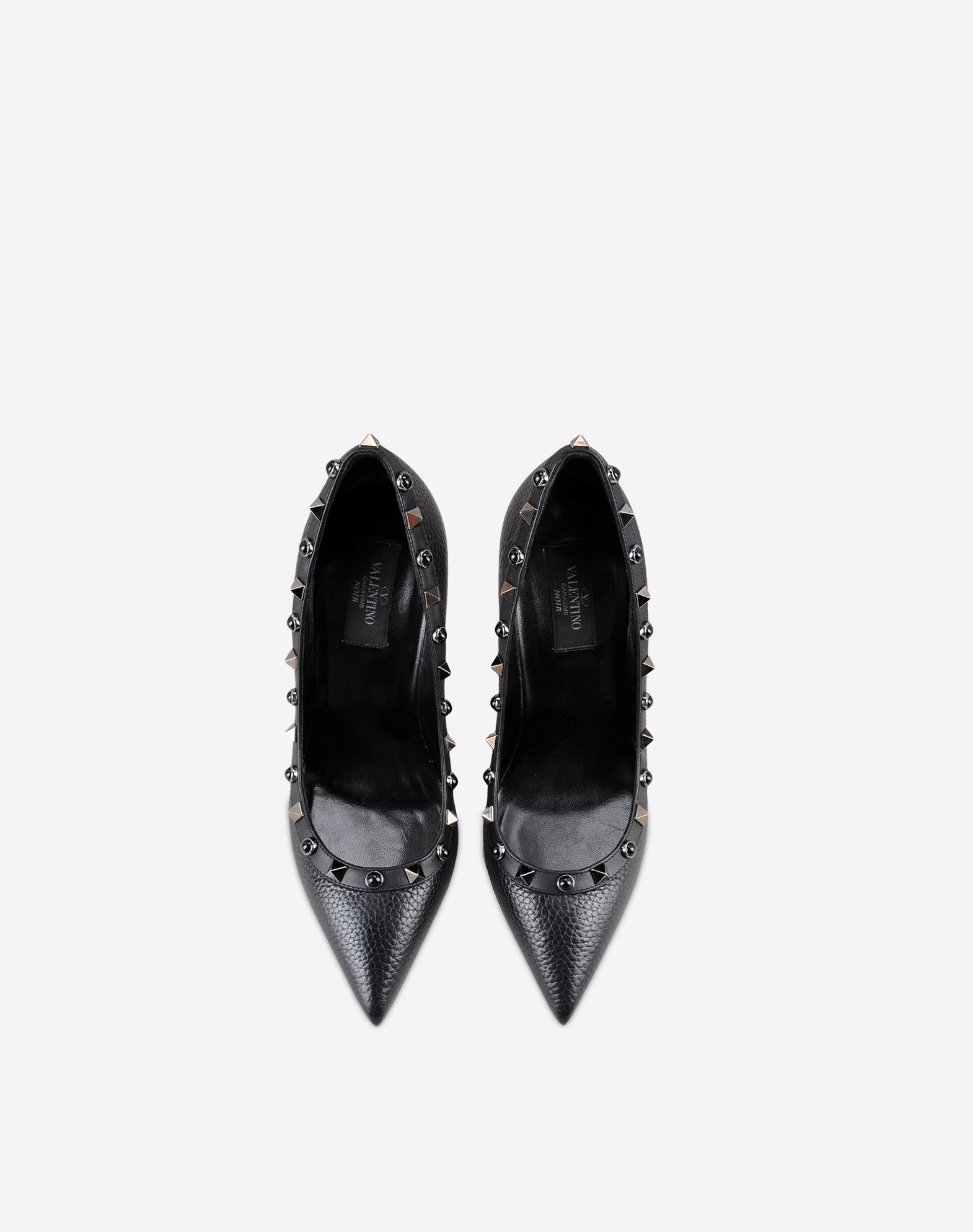valentino garavani noir rockstud