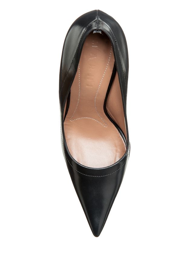 Pump In Calfskin, Sculptural Heel ‎ from the Marni ‎Fall Winter 2018 ‎ collection Marni Online