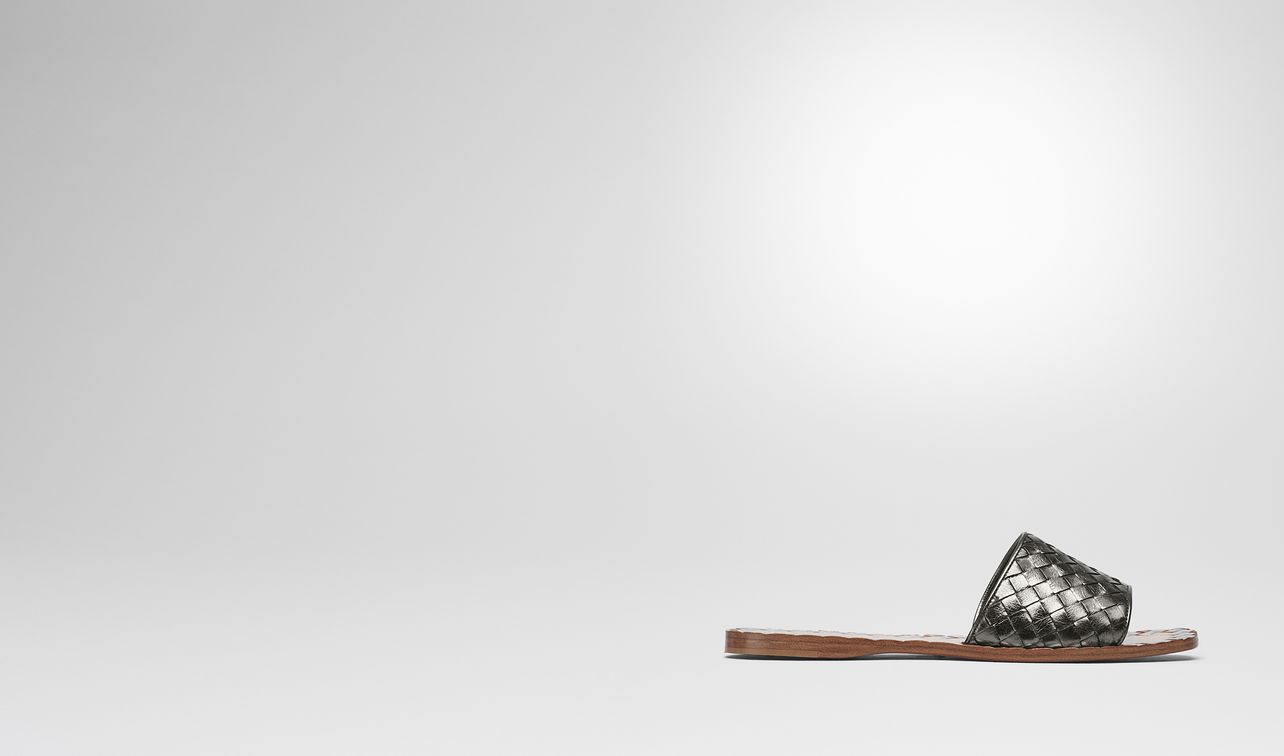 ravello sandals in argento antique intrecciato calf landing