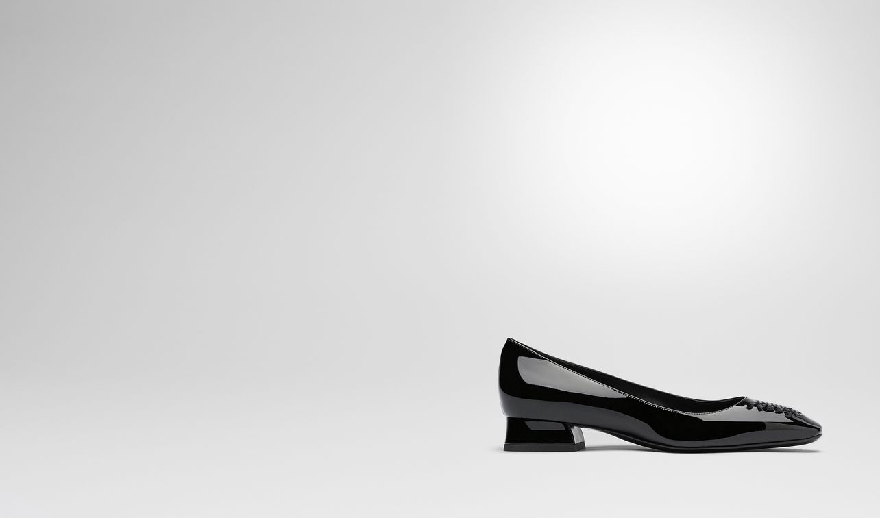 cherbourg pumps in nero patent calf, intrecciato details landing
