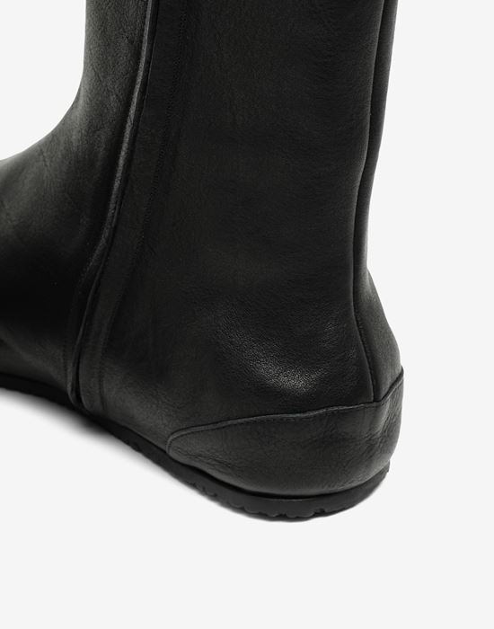 tabi flat ankle boots