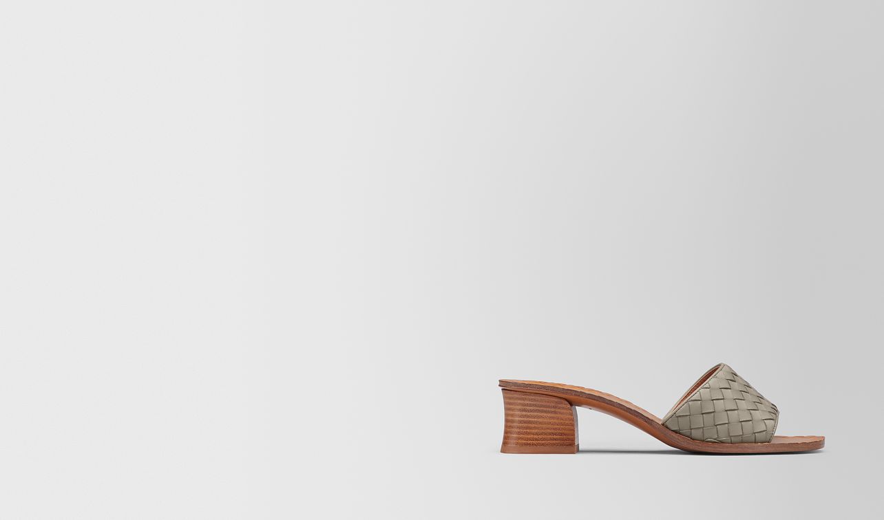 sandales ravello en cuir nappa intrecciato dark cement landing
