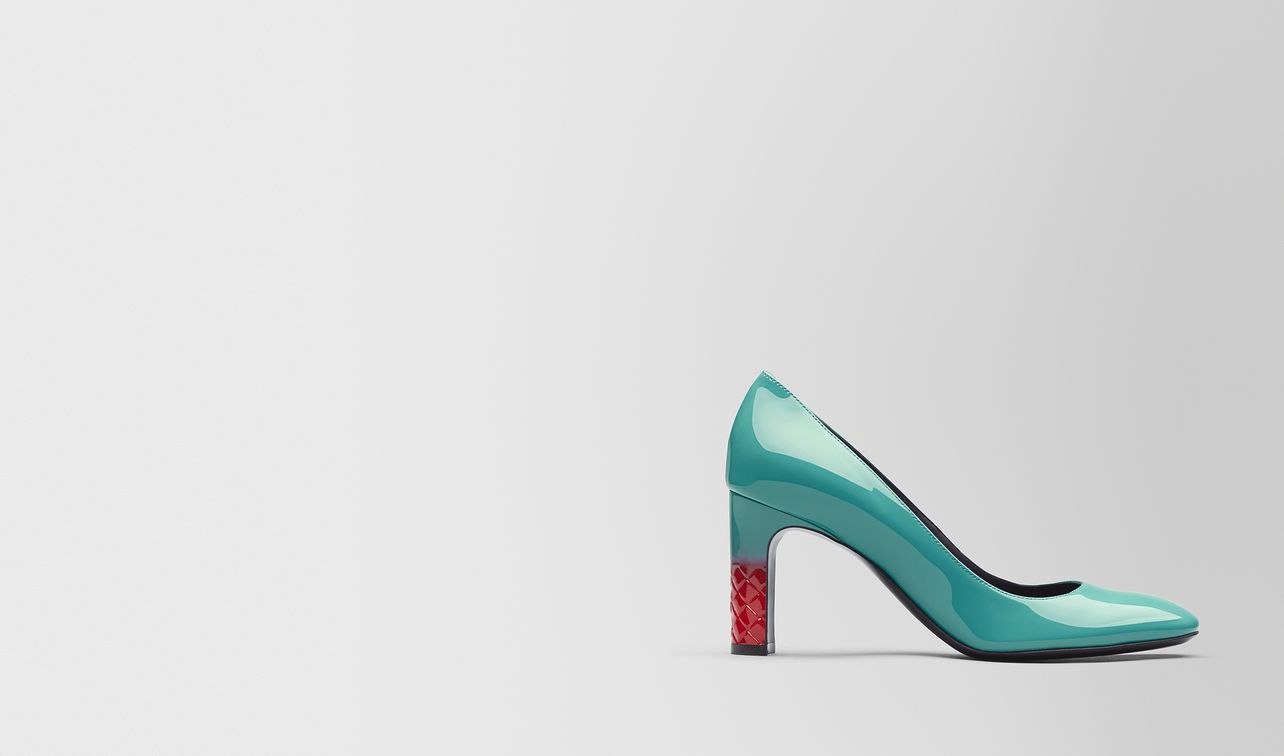 isabella pumps aus kalbslackleder in aqua landing