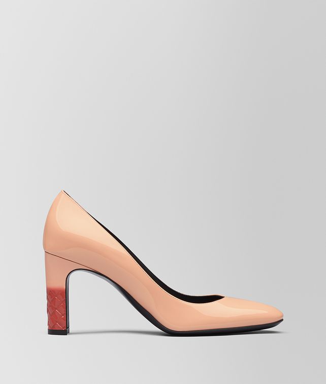 BOTTEGA VENETA DÉCOLLETÉ ISABELLA IN VITELLO VERNICIATO PEACH ROSE Décolleté Donna fp