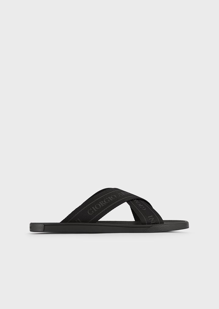 Sandalias con tiras de tela con logotipo y detalles de piel Sandalias con tiras de tela con logotipo y detalles de piel