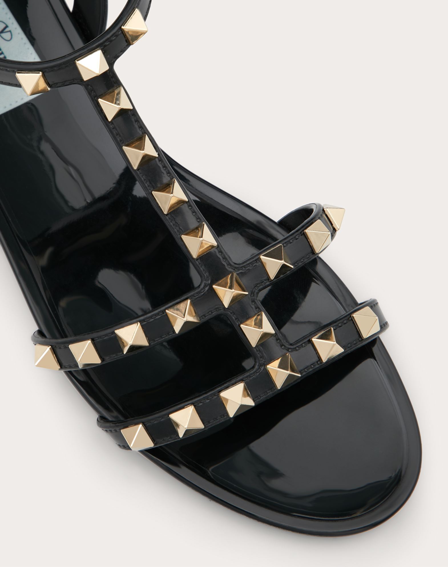 rockstud flat rubber sandals