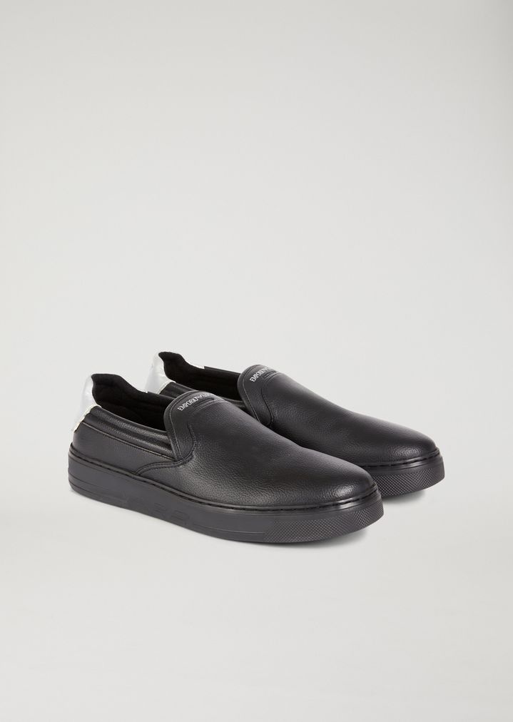 Slip-on abatanadas con aplicación de logotipo en el talón Slip-on abatanadas con aplicación de logotipo en el talón