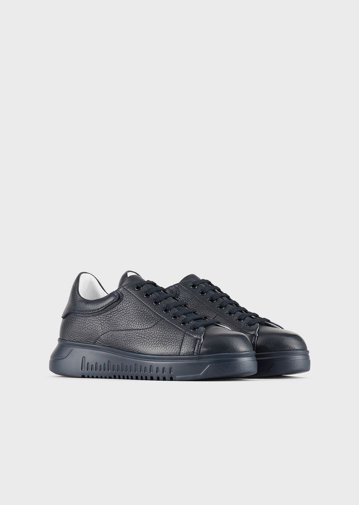 Sneaker aus hirschleder mit oversize-sohle Sneaker aus hirschleder mit oversize-sohle