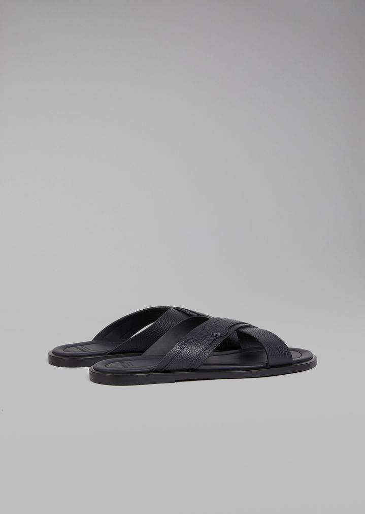 sandalias-de-piel-con-tiras-cruzadas sandalias-de-piel-con-tiras-cruzadas