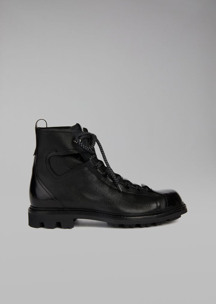 Botas de piel granulada con puntera de piel lisa Botas de piel granulada con puntera de piel lisa