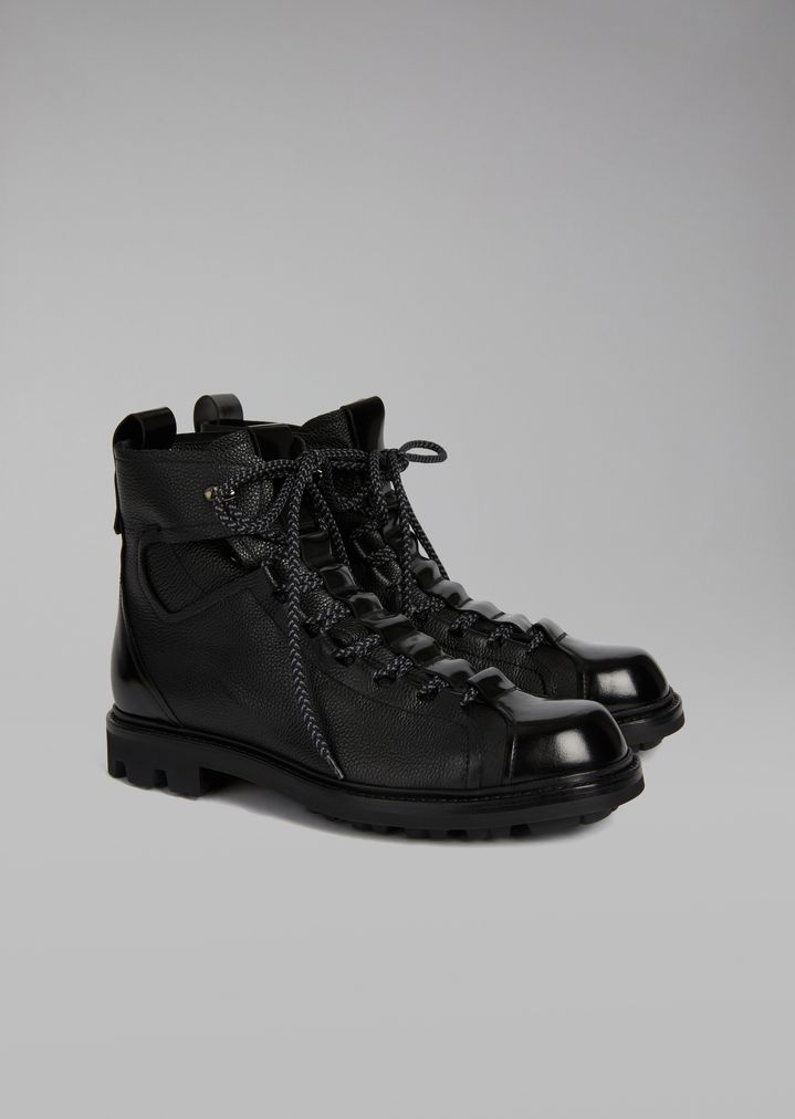 Botas de piel granulada con puntera de piel lisa Botas de piel granulada con puntera de piel lisa