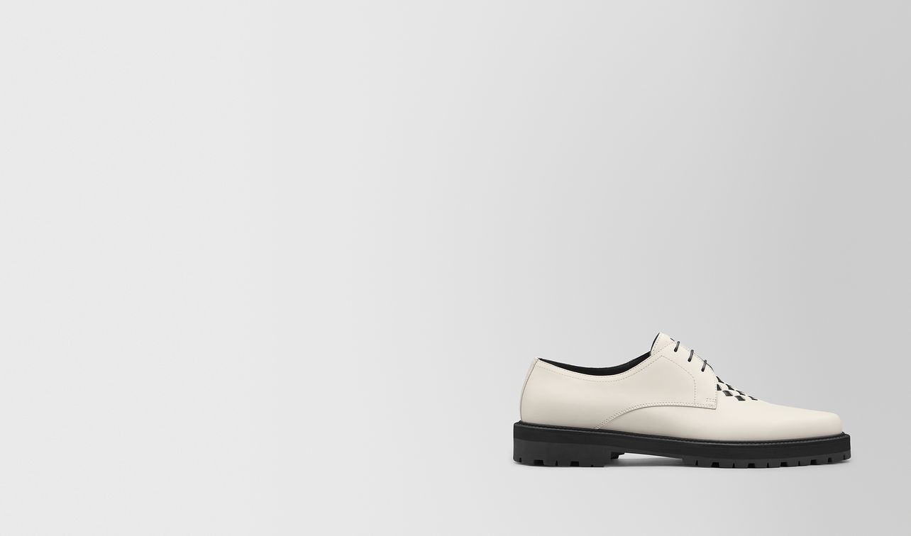 lace-up in calf landing
