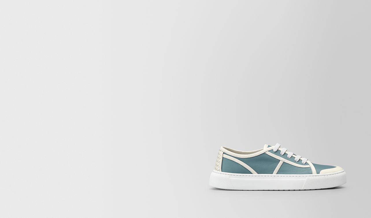 sneaker in nappa landing