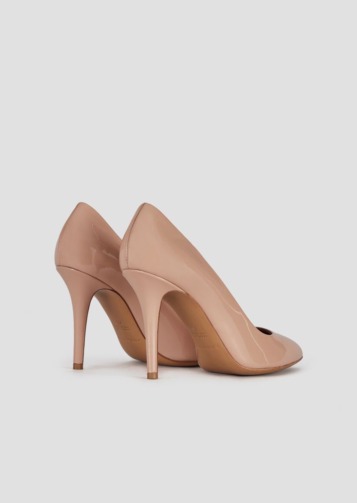 Patent leather court shoes with stiletto heel Patent leather court shoes with stiletto heel