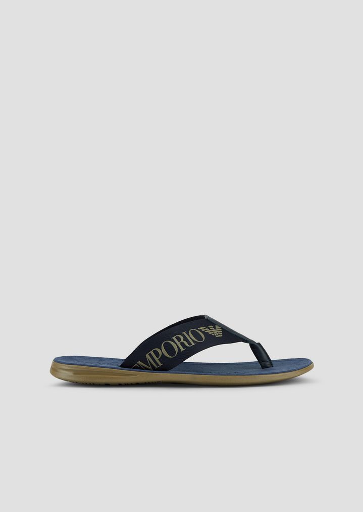 Flip-flops with fabric straps with tone 