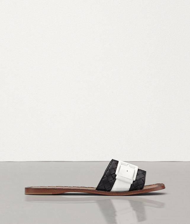 BOTTEGA VENETA RAVELLO SANDAL IN INTRECCIATO NAPPA AND PATENT LEATHER Sandals Woman fp
