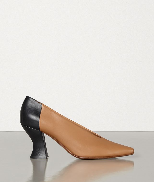 BOTTEGA VENETA ALMOND PUMPS Pump Woman fp
