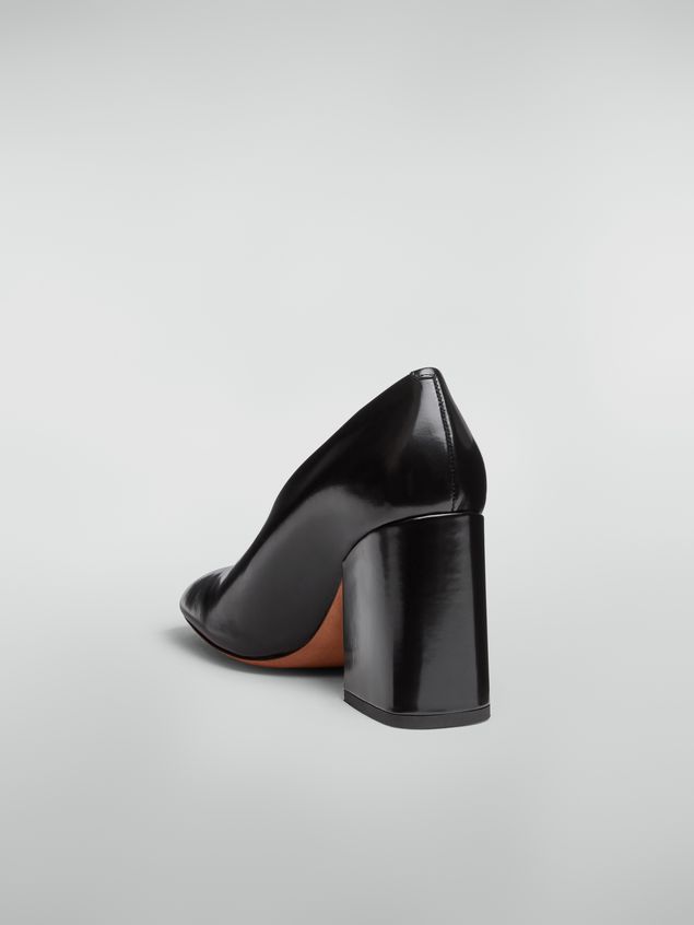Pumps Marni Pumps mit hohem Schaft aus poliertem Leder in Schwarz Damen