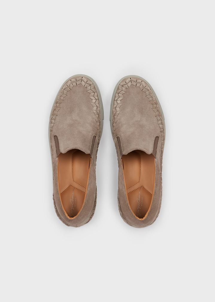 zapatos-sin-cordones-de-ante-con-detalle-chevron-lateral zapatos-sin-cordones-de-ante-con-detalle-chevron-lateral