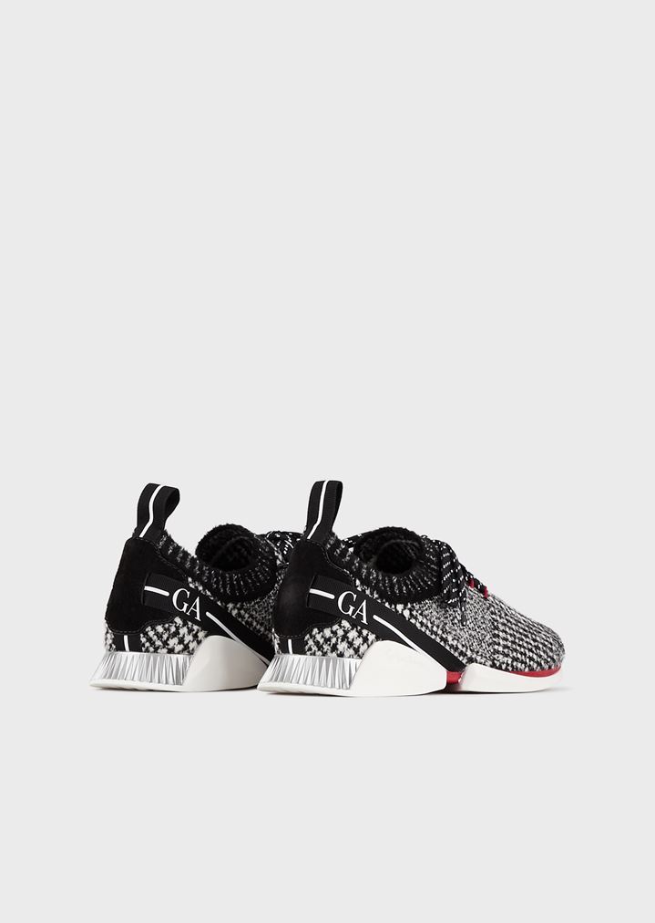 deportivas-con-cordones-de-tejido-con-detalles-de-piel deportivas-con-cordones-de-tejido-con-detalles-de-piel