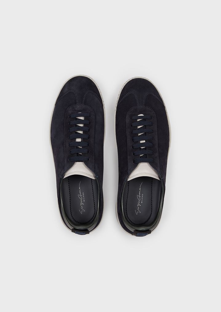 Deportivas de ante con logotipo en el talón Deportivas de ante con logotipo en el talón