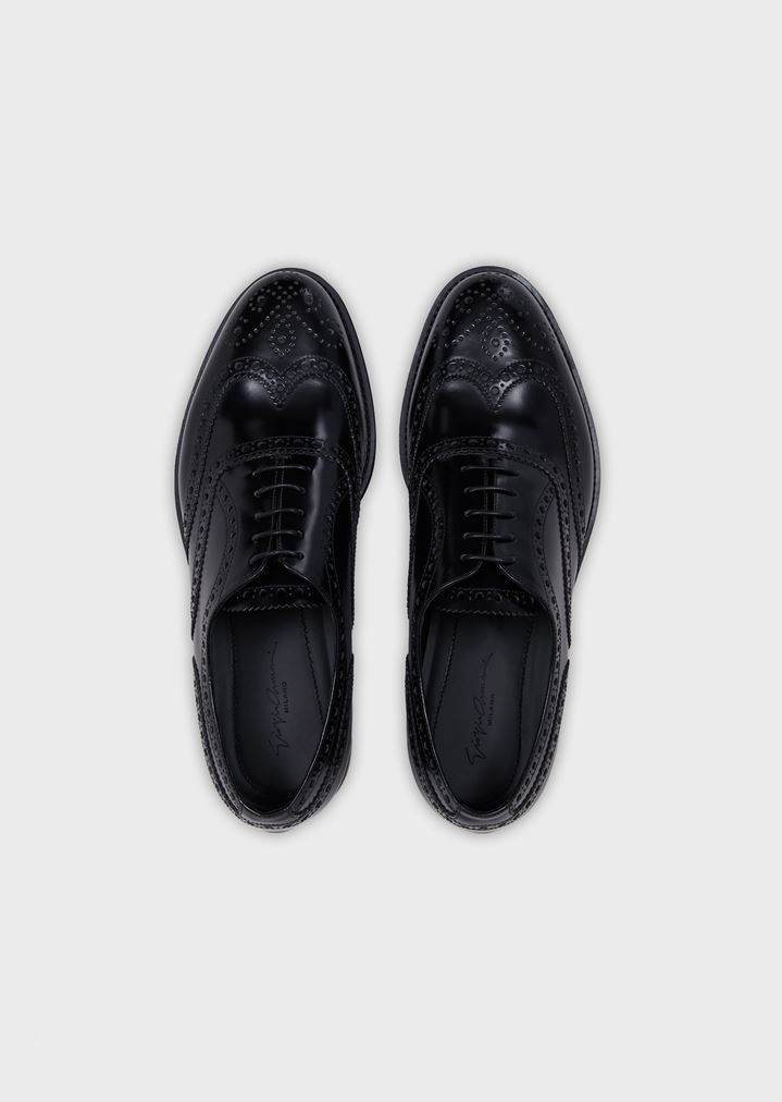 Oxford brogue de piel cepillada con perforaciones Oxford brogue de piel cepillada con perforaciones