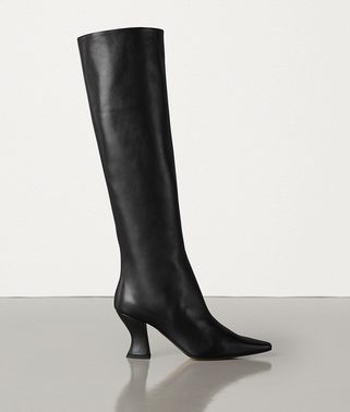 ALMOND BOOTS IN CALFSKIN