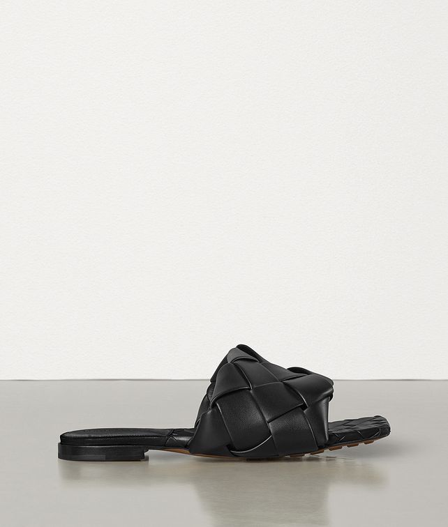 BOTTEGA VENETA BV LIDO FLAT SANDALS Sandals Woman fp