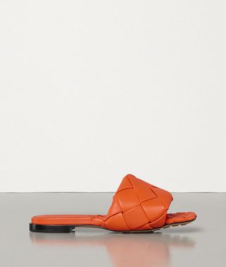 BV LIDO FLAT SANDALS IN NAPPA