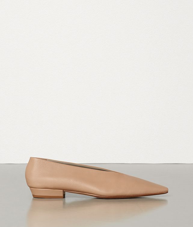 BOTTEGA VENETA ALMOND FLATS IN NAPPA Flat Woman fp