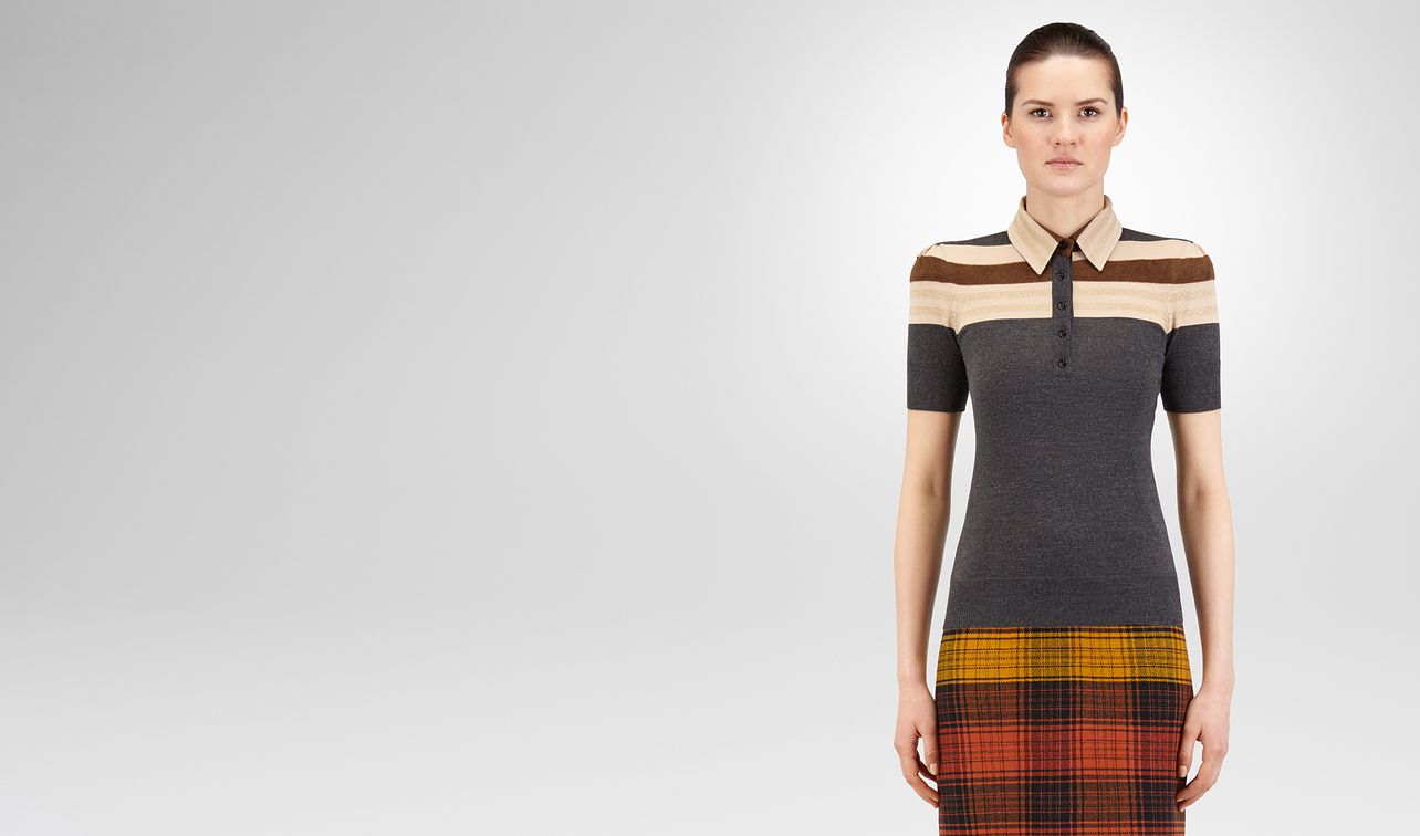 dark grey wool top landing
