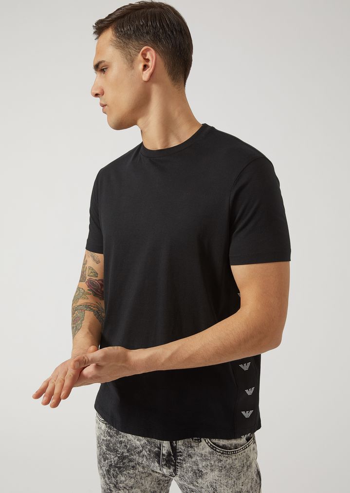 Camiseta de punto con bandas laterales con logotipos Camiseta de punto con bandas laterales con logotipos