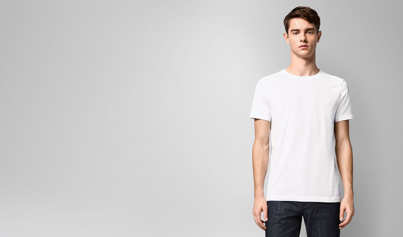 t-shirt in cotton landing