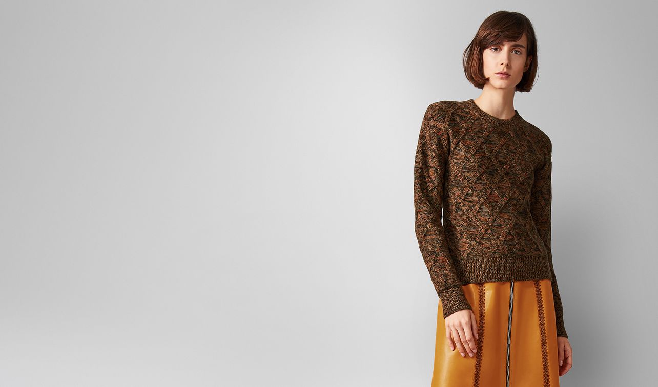 sweater in wool landing