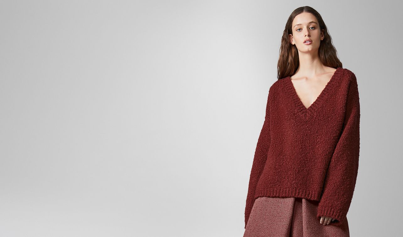 pullover in alpaca wool landing