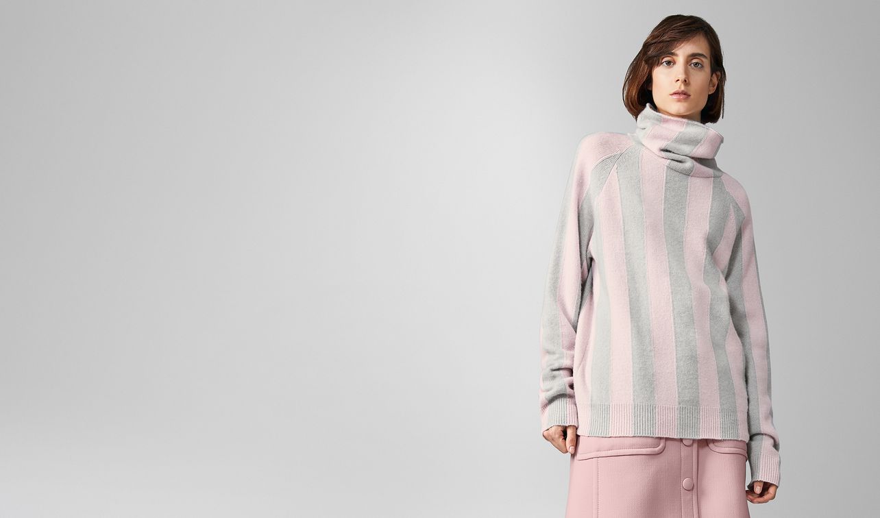 sweater in cashmere landing