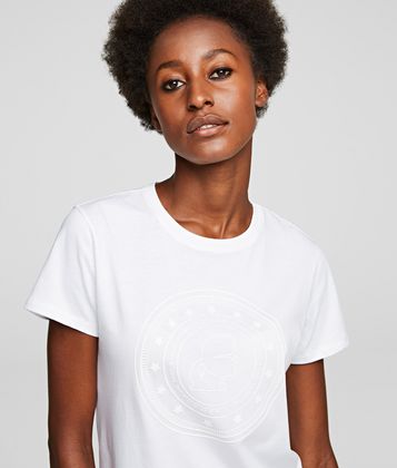 KARL LAGERFELD KARL'S TREASURE KAMEO COIN T-SHIRT KARL LAGERFELD KARL'S TREASURE KAMEO COIN T-SHIRT