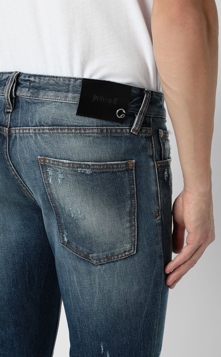 buckle ripped jeans policy