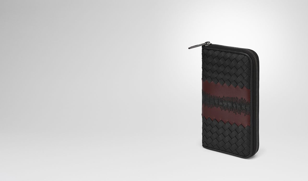 nero intrecciato nappa zip-around wallet landing