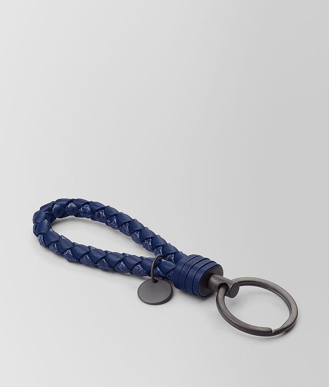BOTTEGA VENETA SCHLÜSSELANHÄNGER AUS AYERSLEDER/INTRECCIATO NAPPA IN ATLANTIC Schlüsselring oder Armband E fp