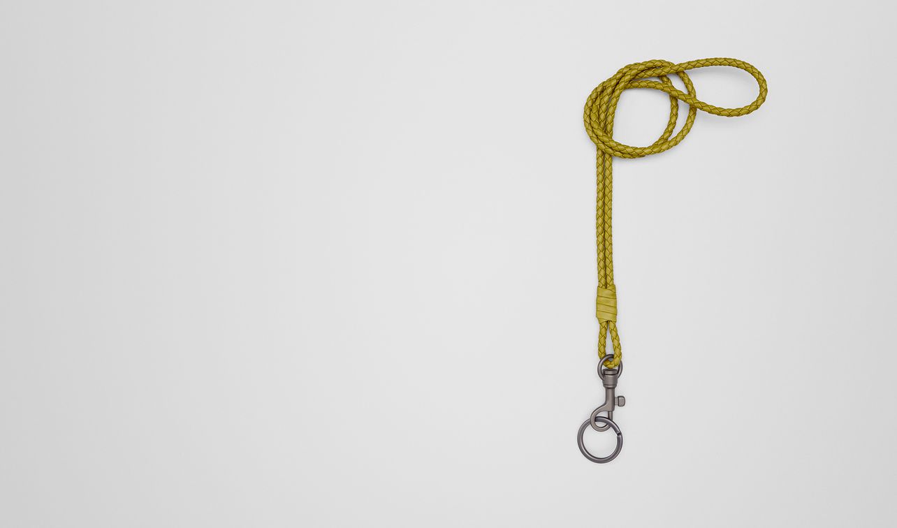 chamomile intrecciato nappa key holder landing
