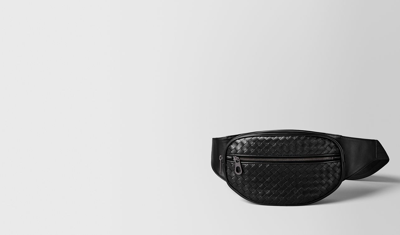 nero intrecciato vn belt bag landing