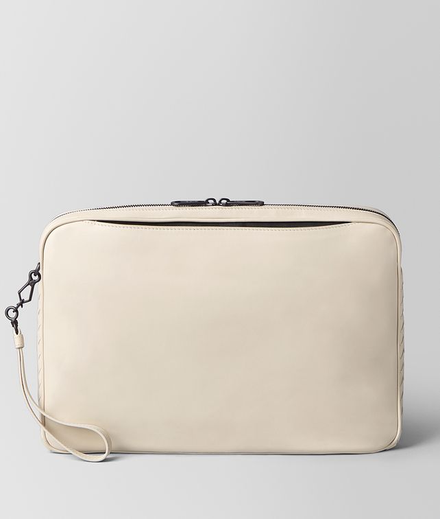 BOTTEGA VENETA SAC PORTE-DOCUMENTS SOFTDOC PETIT FORMAT EN VEAU DOUX MIST/NERO Porte-documents Homme fp