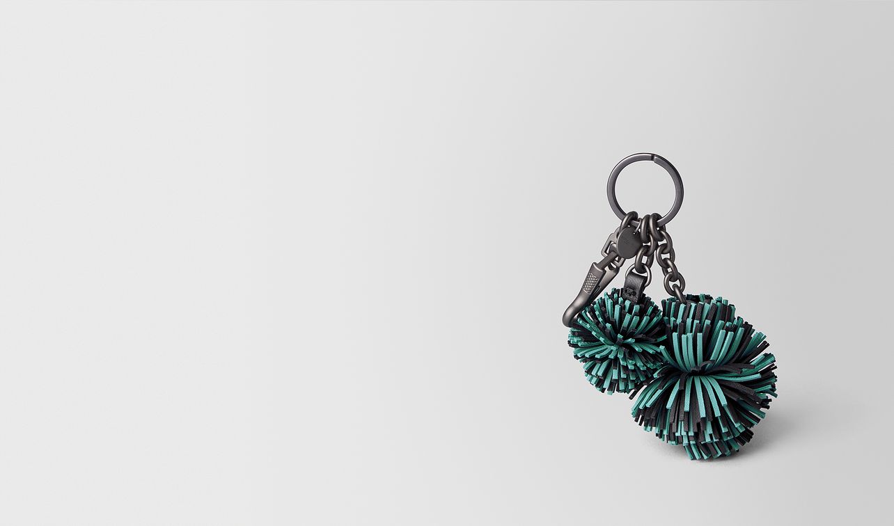 aqua/nero nappa pompom landing