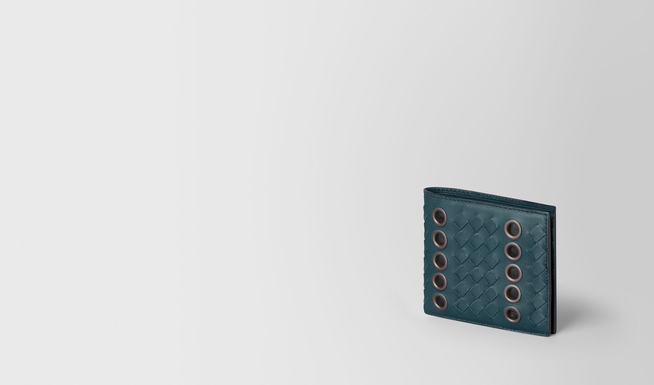 billfold in vn eyelets landing