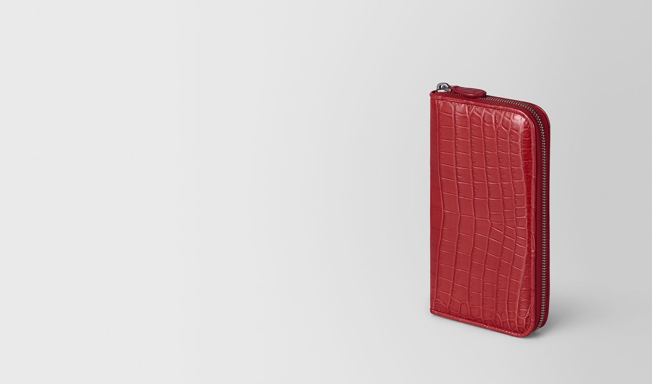 zip around wallet in crocodile landing