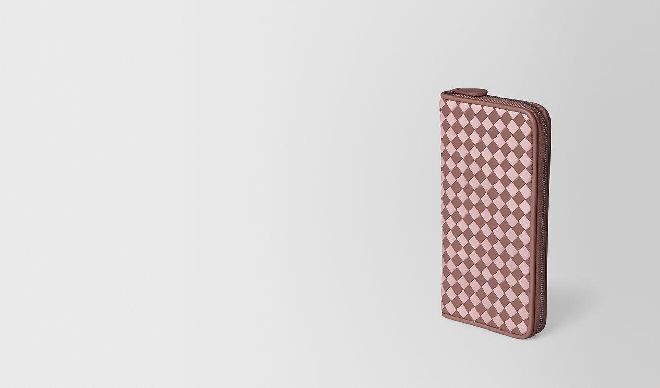 zip-around wallet in intrecciato chequer landing