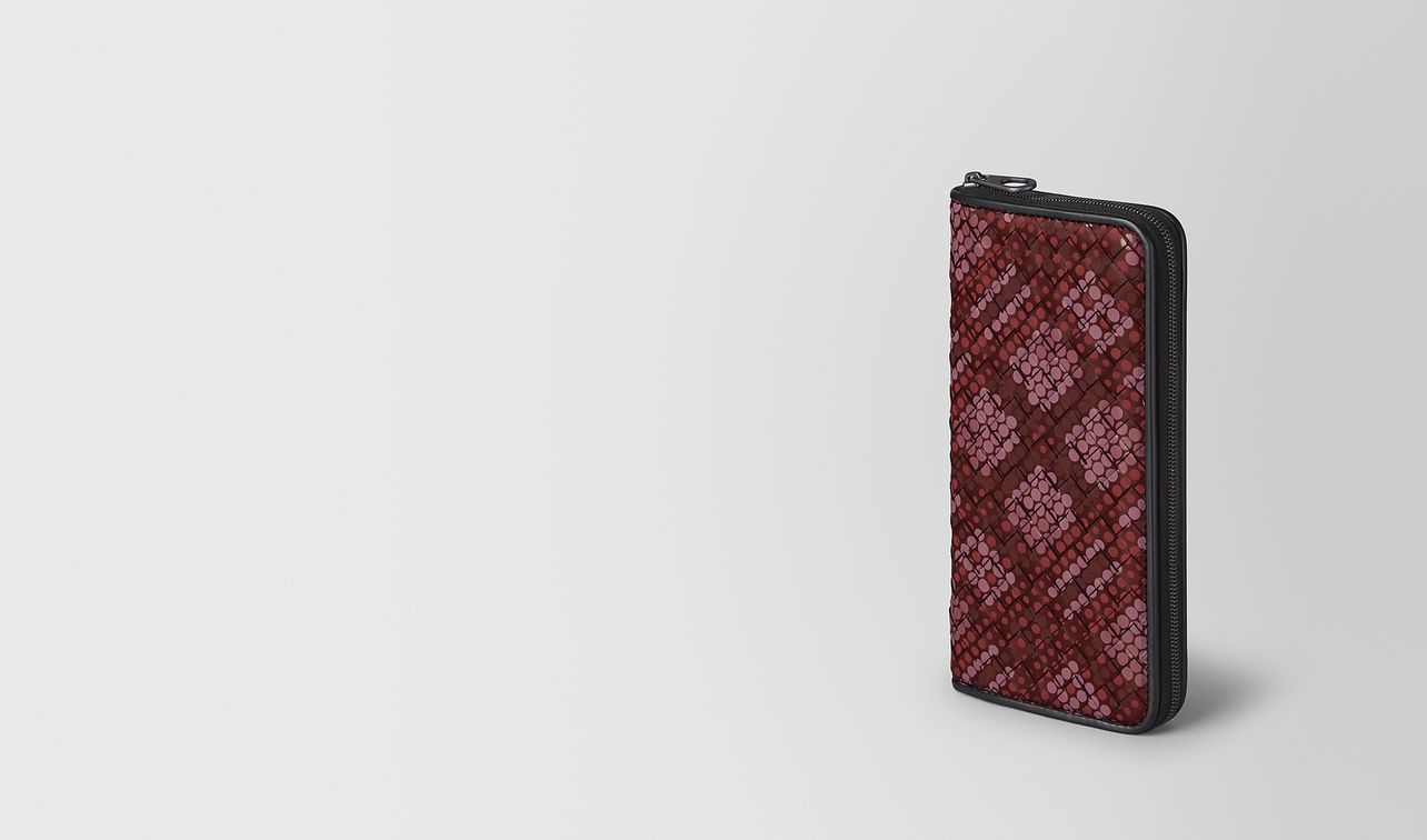 zip around in tartan dots landing